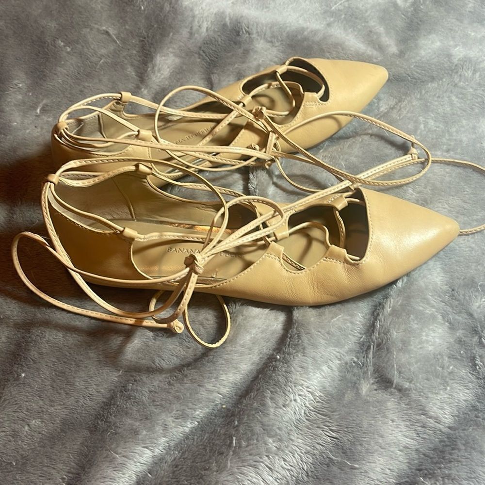 Banana Republic hello soul mate lace up Flats size 6.5